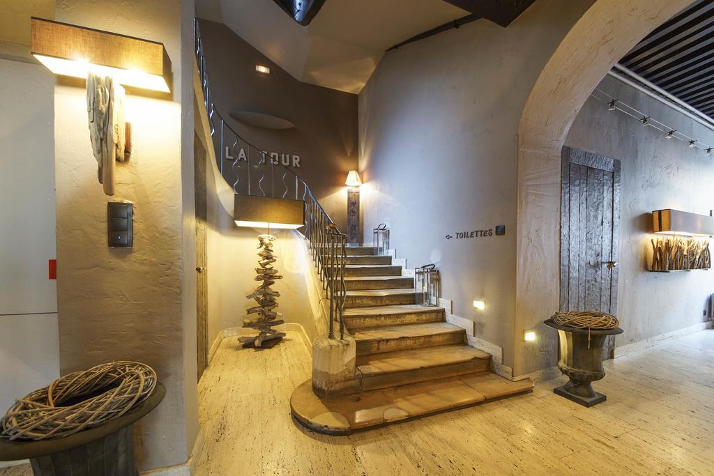 Hotel De La Tour Шатийон-сюр-Шаларон Экстерьер фото