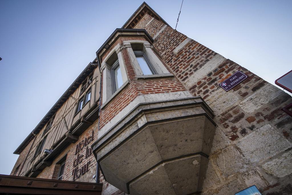 Hotel De La Tour Шатийон-сюр-Шаларон Экстерьер фото